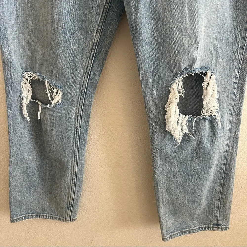 Abercrombie and Fitch 90’s Straight Ultra High Rise Curve Love Jean 18/34